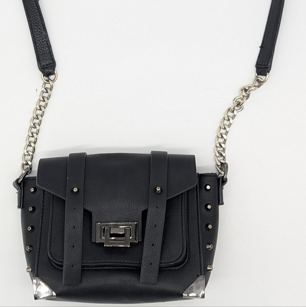 SOLD - Unbranded Black Manhattan Crossbody